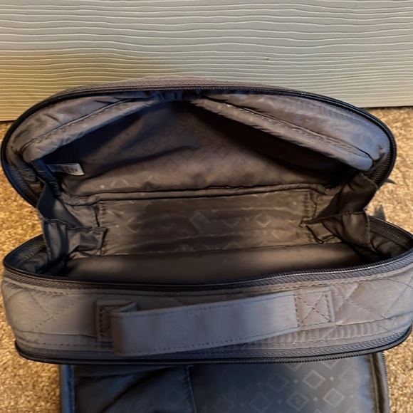 Vera Bradley Medium Blush & Brush Makeup Case (Carbon Gray) - Picture 3 of 4